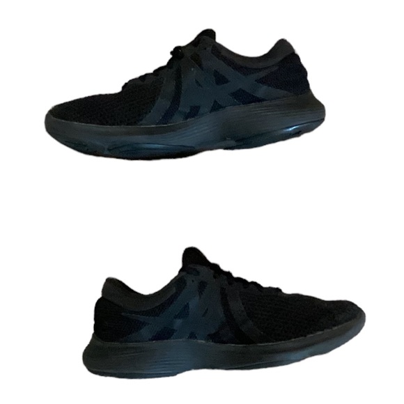 Nike Revolution 4 Running Shoes - Picture 7 of 9